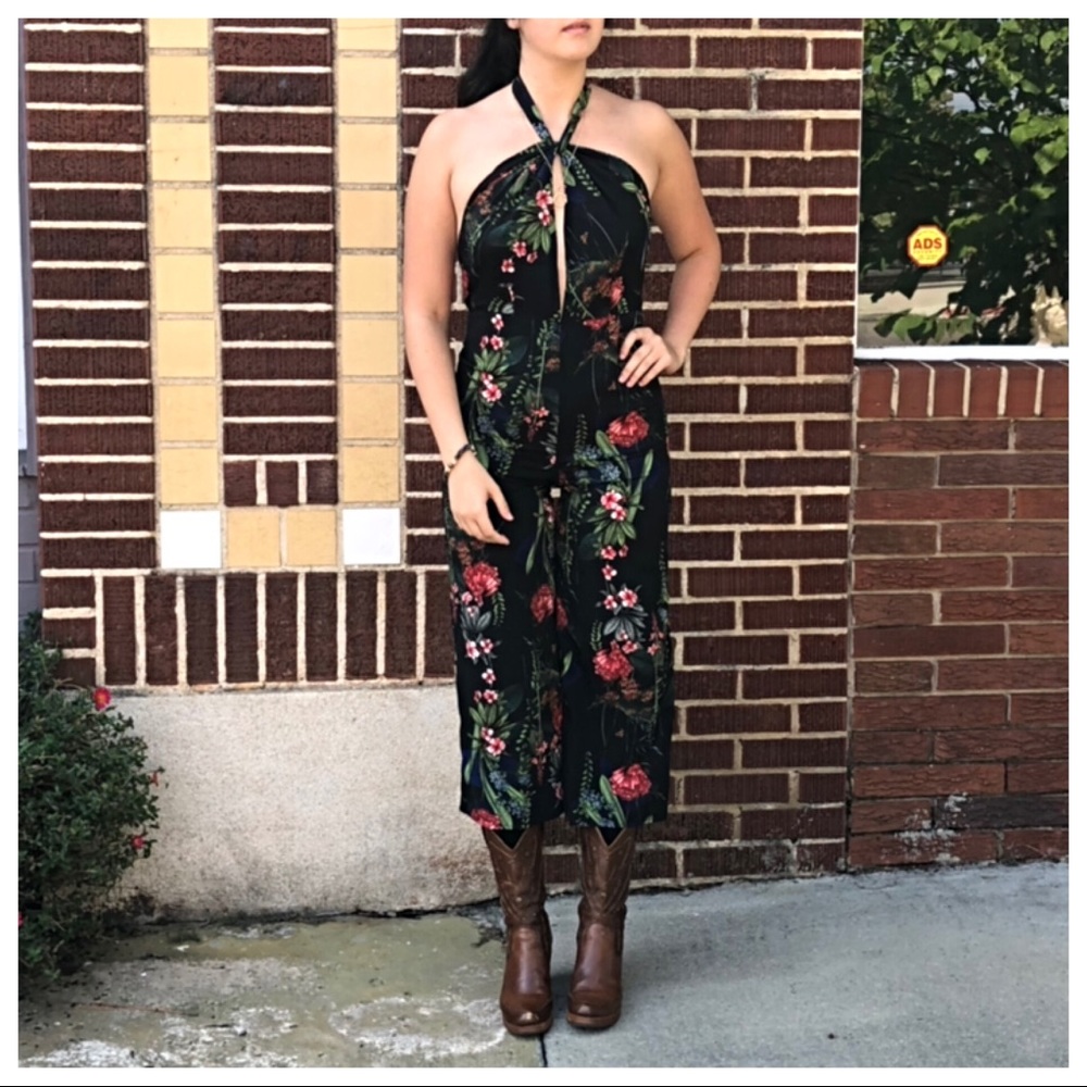 Halter floral Gaucho sleeveless jumpsuit - Picture 6 of 8